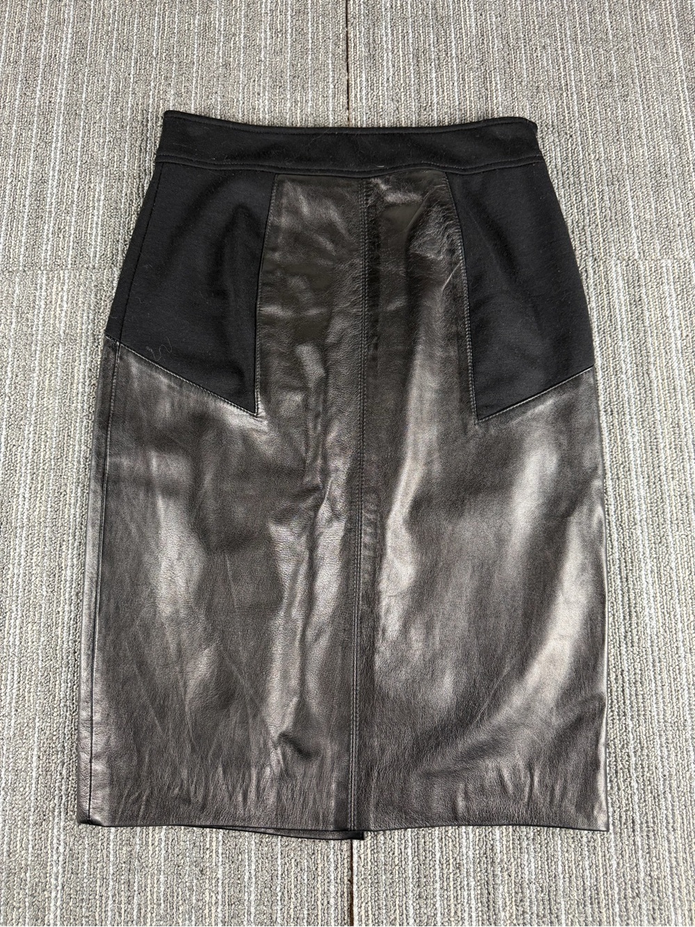 Diane von Furstenberg Black Leather Knit Silk Lined Pencil Skirt Knee Length 6